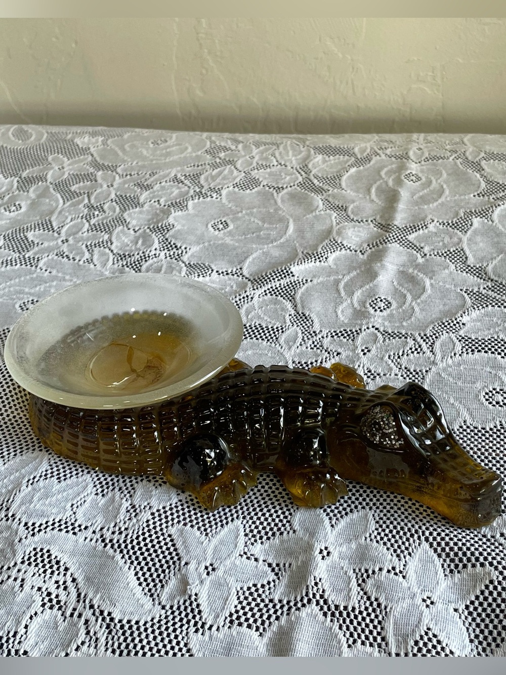 Vintage Green Shell Alligator Acrylic Lucite Wondermold Ashtray Or For Incense
